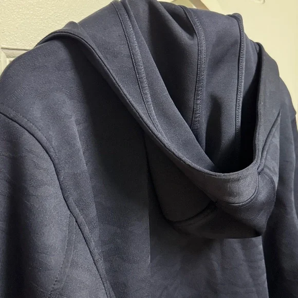 Banana Republic Men's Dark Zip-Up Hoodie Sweater - Picture 10 of 10